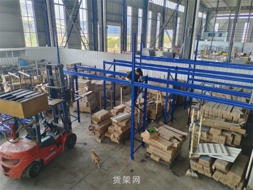 阁楼平台货架和悬臂式货架组合设计性价比高吗？